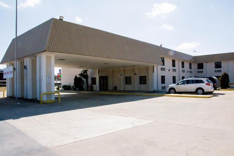 Super 8 By Wyndham Buffalo Exterior photo
