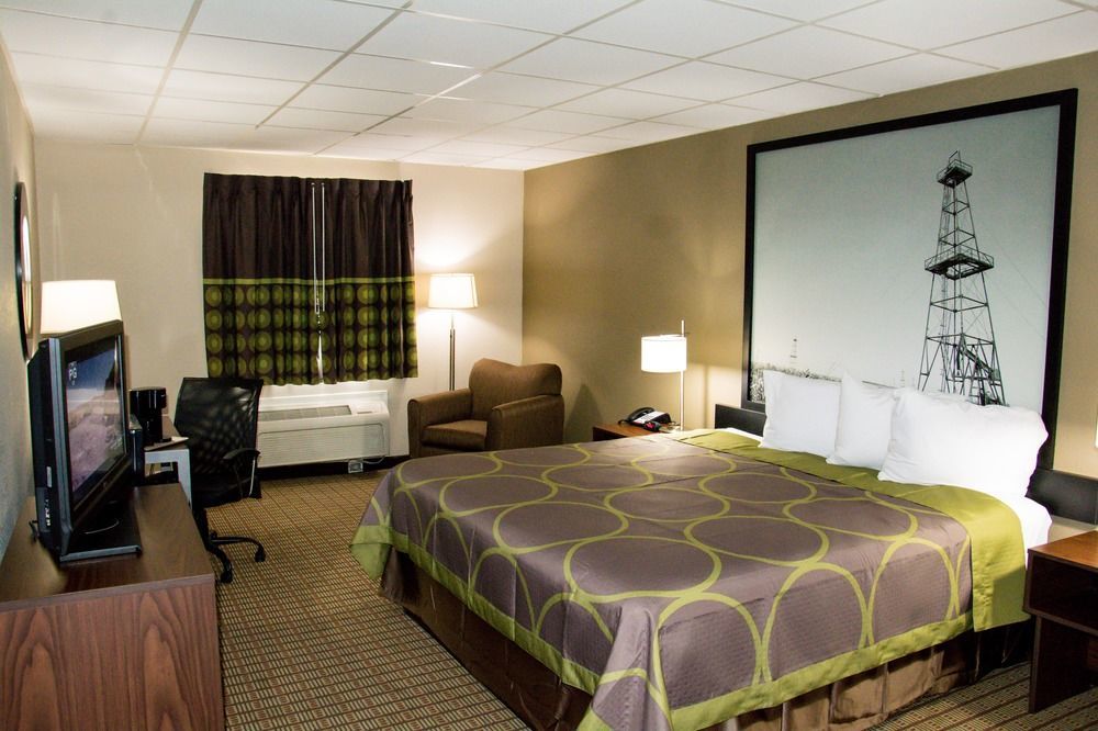 Super 8 By Wyndham Buffalo Exterior photo