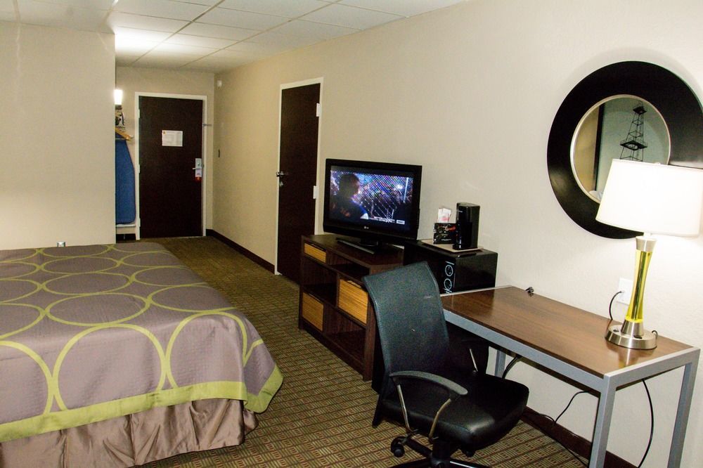 Super 8 By Wyndham Buffalo Exterior photo